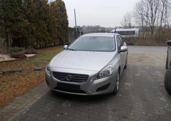 Volvo V60 cena 33000 przebieg: 235000, rok produkcji 2013 z Ciechanów małe 56